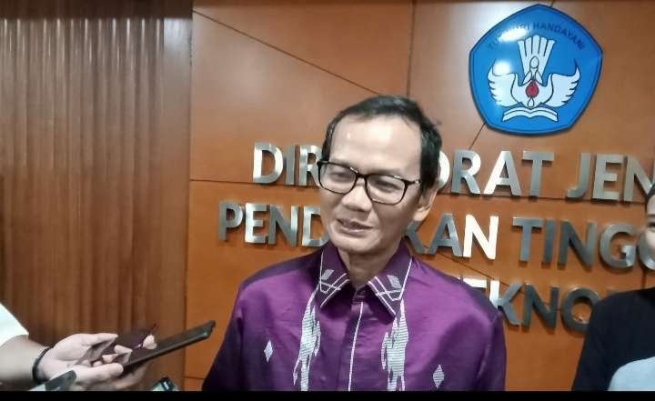 Plt Dirjen Diktiristek, Nizam, mengalokasikan dana Rp750 miliar untuk program Dana Padanan 2024. (Foto: Asmanu Sudharso/Ngopibareng.id)