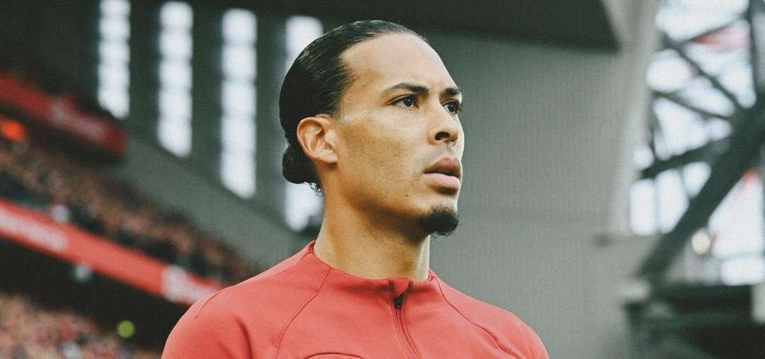 Virgil van Dijk kehilangan kepercayaan pada VAR. (Foto: Twitter/@VirgilvDijk)