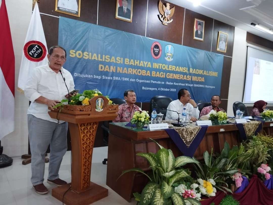 Freddy Poernomo dalam "Sosialisasi Bahaya Intoleransi, Radikalisme dan Narkoba bagi Generasi Muda", digelar di Bakorwil Bojonegoro, Rabu 4 Oktober 2023. (Foto-foto: adi/ngopibareng.id)