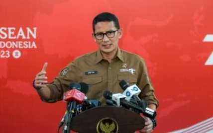 Menteri Pariwisata dan Ekonomi Kreatif (Menparekraf), Sandiaga Uno menyampaikan keterangan persnya di Kompleks Istana Kepresidenan, Jakarta, pada Kamis 5 Oktober 2023. (Foto: BPMI Setpres)