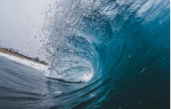 Gelombang tinggi antara 4 hingga 6 meter berpotensi muncul di perairan Jawa dan Bali, pada hari ini, Kamis 5 Oktober dan 6 Oktober. (Foto: unsplash)