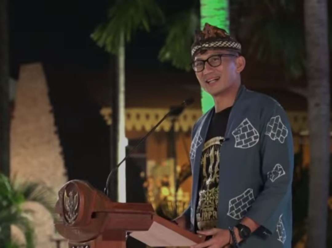 Sandiaga Uno saat memberi sambutan di acara Mojo Batik Festival yang digelar Pemkot Mojokerto.(Foto Deni Lukmantara/Ngopibareng.id)