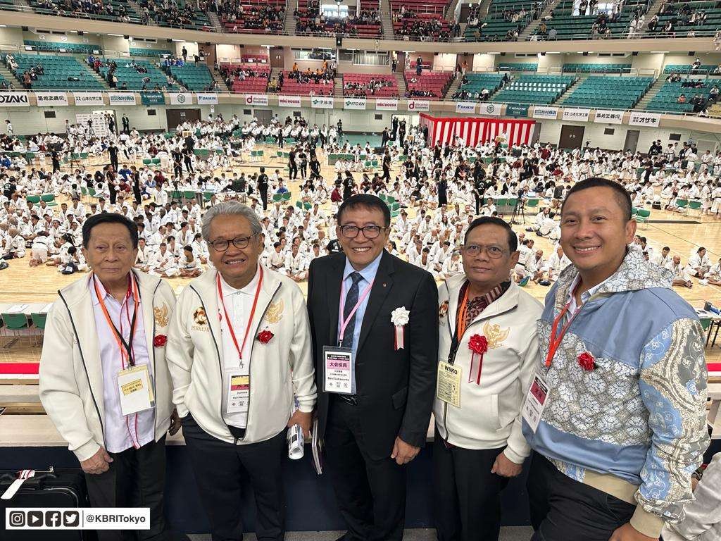 Dubes Heri Akhmadi saat menghadiri pembukaan Kejuaraan Dunia Kempo ‘World Taikai Tokyo’ 2023 yang digelar oleh World Shorinji Kempo Organization (WSKO) di Nippon Budokan, Tokyo, pada Minggu 8 Oktober 2023. (Foto: istimewa)