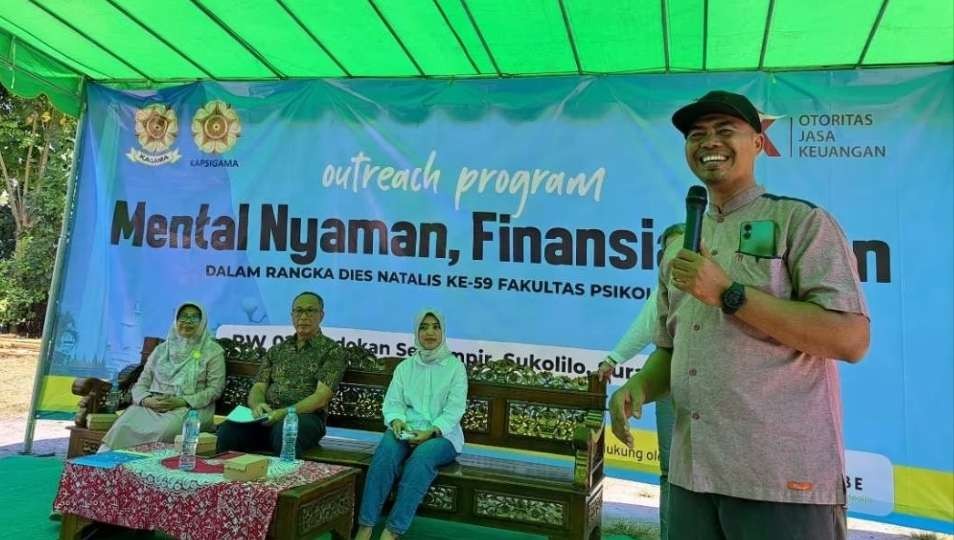 Edukasi bertema Mental Nyaman, Finansial Aman, digelar Keluarga Alumni Mahasiswa Psikologi Universitas Gadjah Mada (Kapsigama) bekerja sama Kagama Jatim dan OJK. (Foto: Pita Sari/Ngopibareng.id)