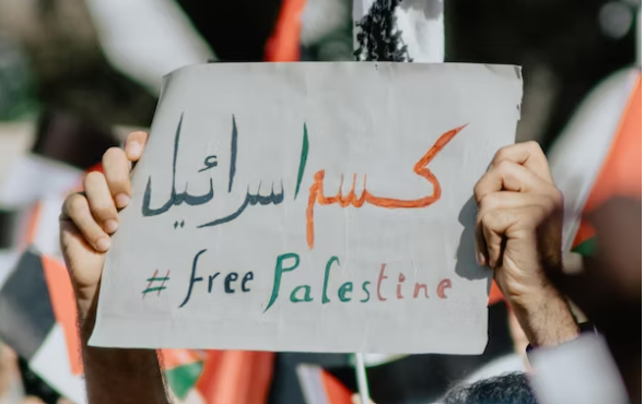 Kementerian Luar Negeri Indonesia menyerukan agar Israel dan Palestina segera menghentikan perang secepat mungkin di antara keduanya. (Foto: unsplash)