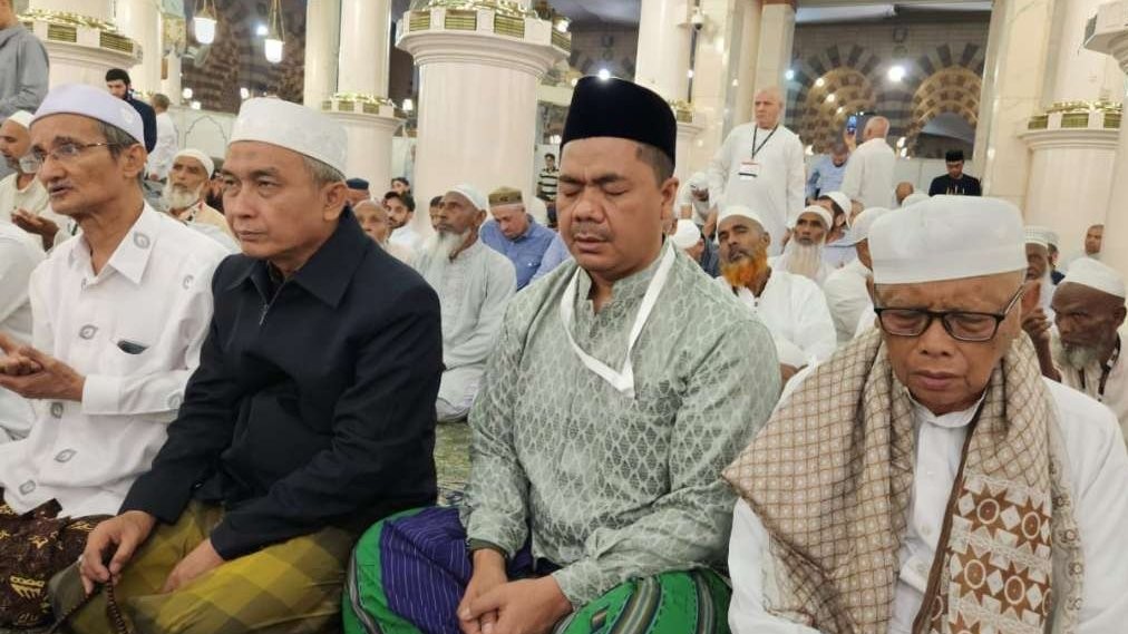 KH Husein Muhammad bersama kiai pesantren dalam satu perhelatan. (Foto: do/ngopibareng.id)