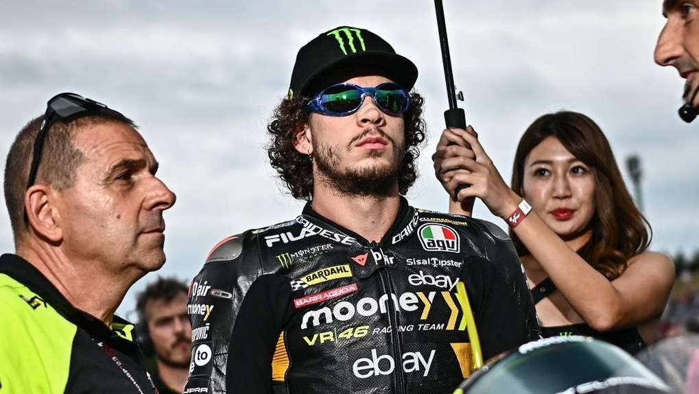 Marco Bezzecchi tetap ingin tampil di MotoGP Mandalika meski baru menjalani operasi patah tulang selangka. (Foto: Twitter/@VR46RacingTeam)