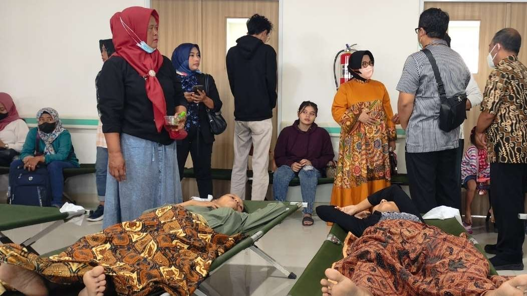 Ketua Komisi E DPRD Provinsi Jawa Timur, Wara Sundari Renny Pramana saat berkunjung ke RSUD Simpang Lima Gumul Kediri. (Foto: Fendi Lesmana/Ngopibareng.id)