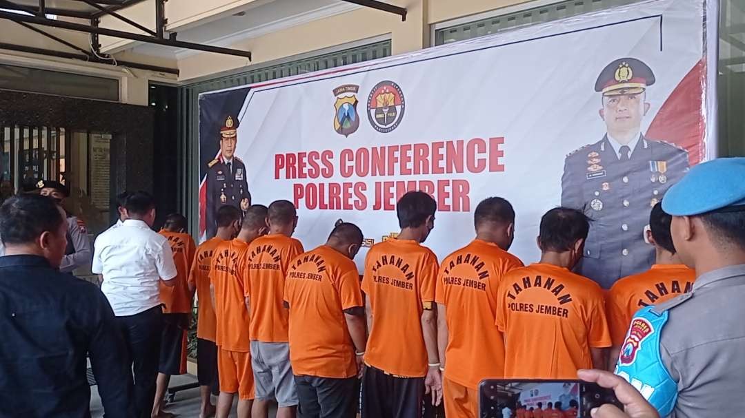 Polres Jember menangani delapan laporan polisi terkait peredaran sabu dengan sembilan tersangka (Foto: Rusdi/Ngopibareng.id)