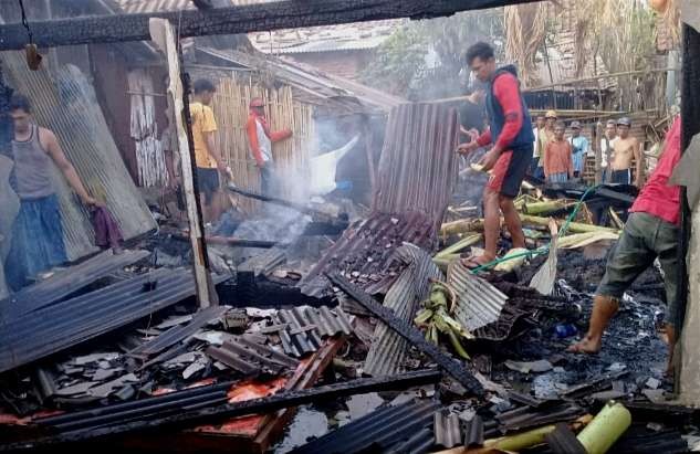 Rumah milik nenek Parmi di Desa Blimbing, Kecamatan Besuki Situbondo ludes terbakar. (Foto: BPBD Situbondo)