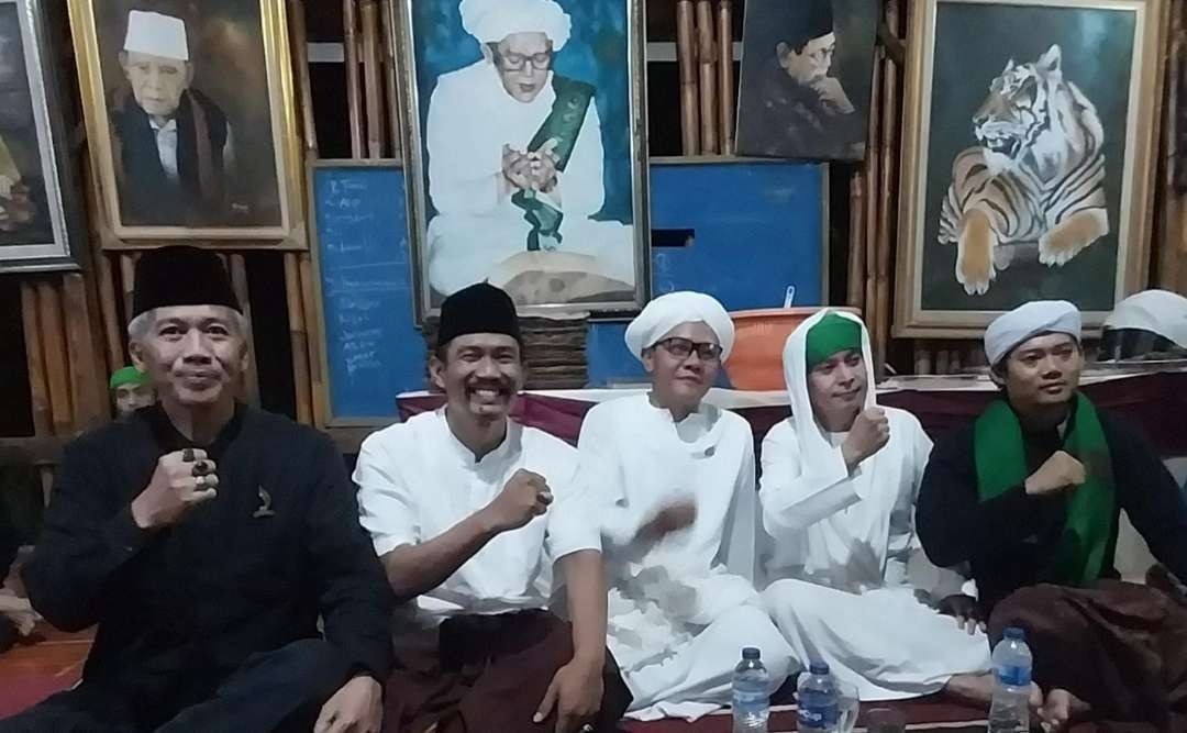 Gus Abbas Cirebon, terus berdakwah dengan cara khas kaum santri. (adi/ngopibareng.id)