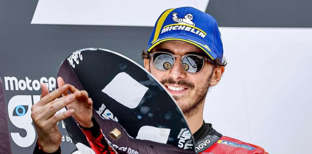 Francesco Bagnaia sudah mengira bahwa Martin akan kehilangan kemenangan begitu memasuki lap terakhir. (Foto: Twitter/@PeccoBagnaia)