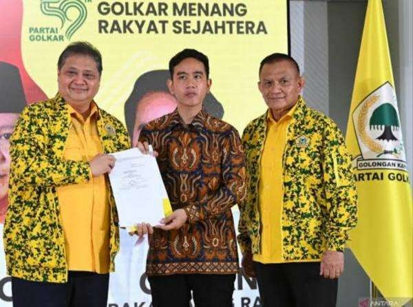 Ketua DPP Partai Golkar Airlangga Hartarto saat deklarasi Cawapres Gibran Rakabuming Raka. (Foto: Istimewa)