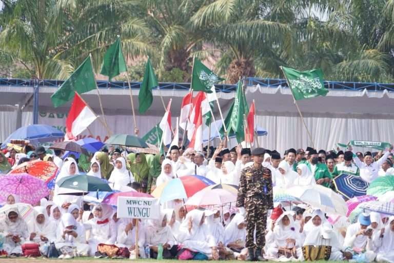 Apel Hari Santri Nasional 2023 di Alun-Alun Reksogati Caruban, Kabupaten Madiun Minggu 22 Oktober 2023.(Foto: dok. pemkab madiun)