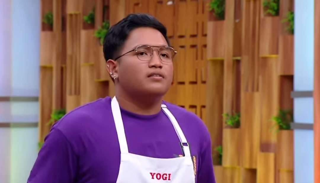 Yogi peserta Top 10 pertama lolos berkat garang asem komplit di galeri MasterChef Indonesia season 11, Minggu 22 Oktober 2023. (Foto: Instagram @masterchefina)