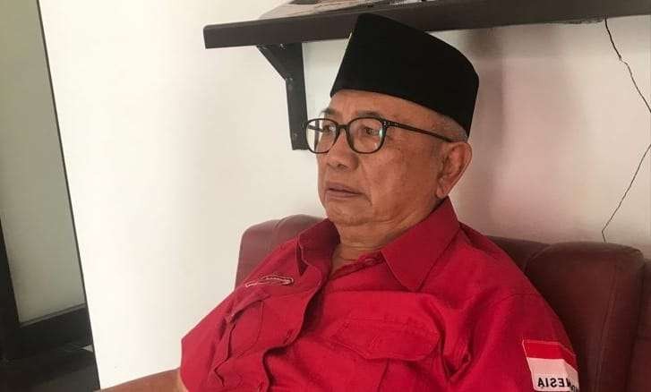 Ketua Partai Demokrasi Indonesia Perjuangan (PDIP) Kabupaten Blitar, H. Rijanto tak gentar melihat Gibran Rakabuming Raka, anak Presiden Joko Widodo menjadi calon wakil presiden Prabowo Subianto. (Foto: Choirul Anam/Ngopibareng.id)