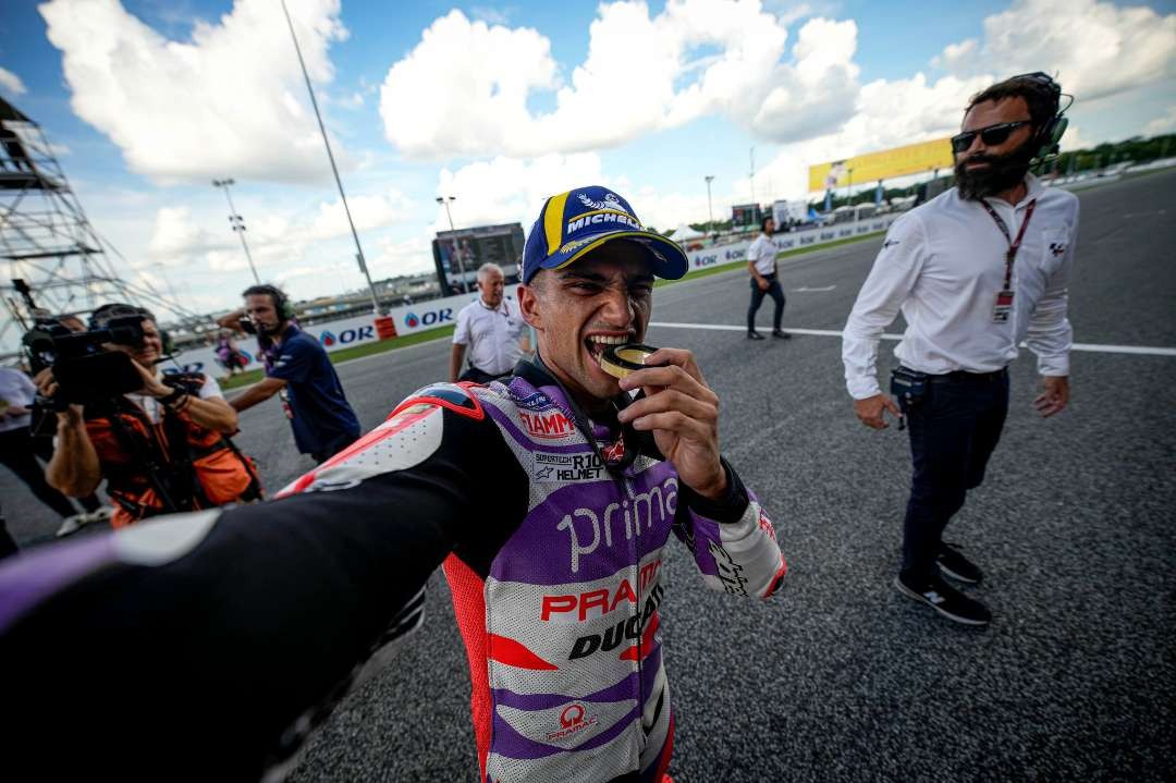 Pembalap Pramac Racing, Jorge Martin juara MotoGP Thailand, Sabtu 28 Oktober 2023. (Foto: X MotoGP)