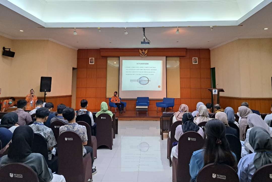 Seminar dan workshop yang digelar RSMU untuk para refraksionis dan nurse tentang pentingnya deteksi dini mata anak. (Foto: Pita Sari/Ngopibareng.id)