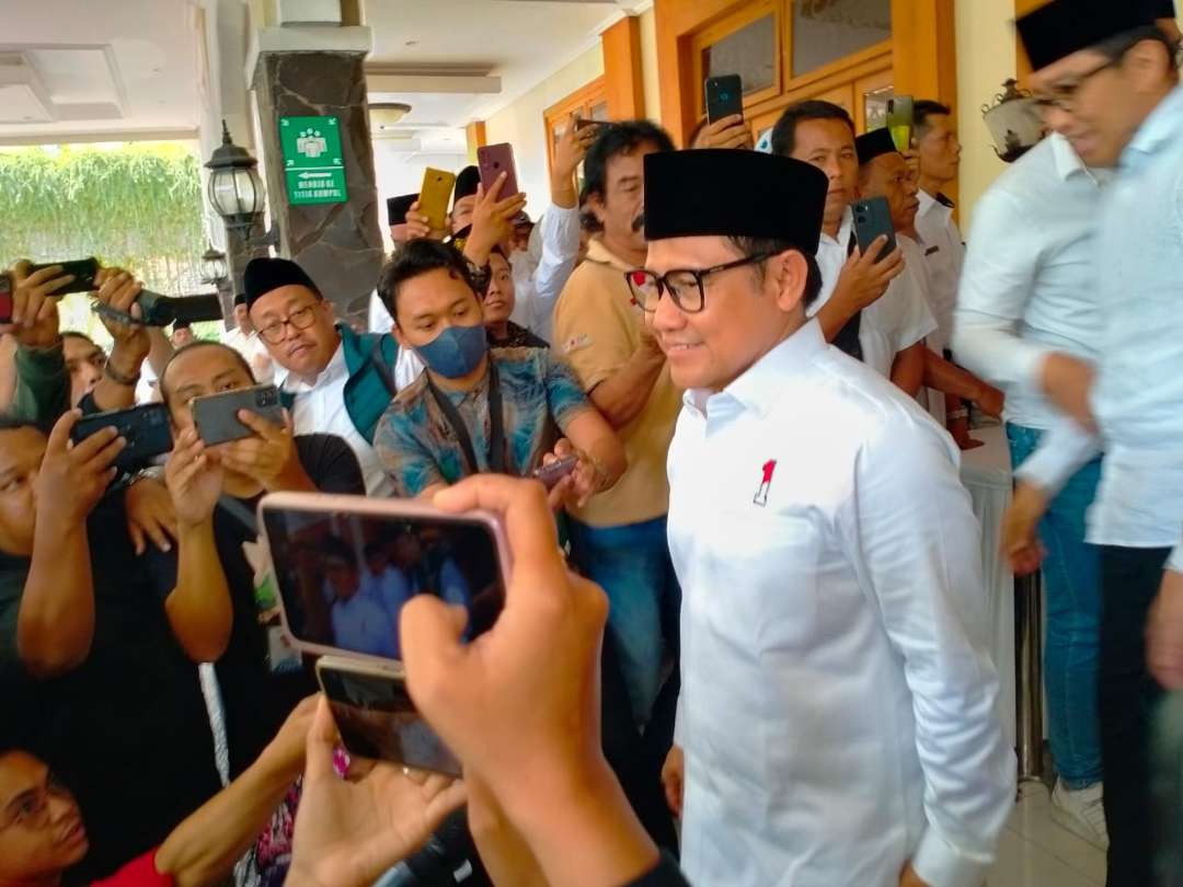 Abdul Muhaimin Iskandar bersilaturahmi dengan ribuah kiai kampung di gedung Paseban Sena, Kota Probolinggo. (Foto: Ikhsan Mahmudi/Ngopibareng.id)