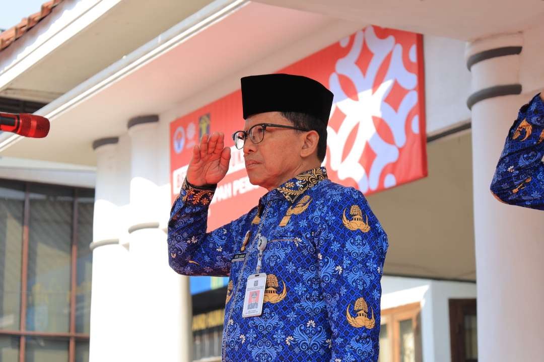 Kakanwil Kemenkumham Jatim, Heni Yuwono menjadi inspektur upacara peringatan Sumpah Pemuda, Sabtu 28 Oktober 2023. (Foto: Humas Kemenkumham Jatim)