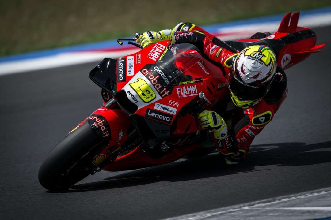 Alvaro Bautista bertahan di Aruba.it Ducati dengan kontrak berdurasi satu tahun. (Foto: X/@19Bautista)