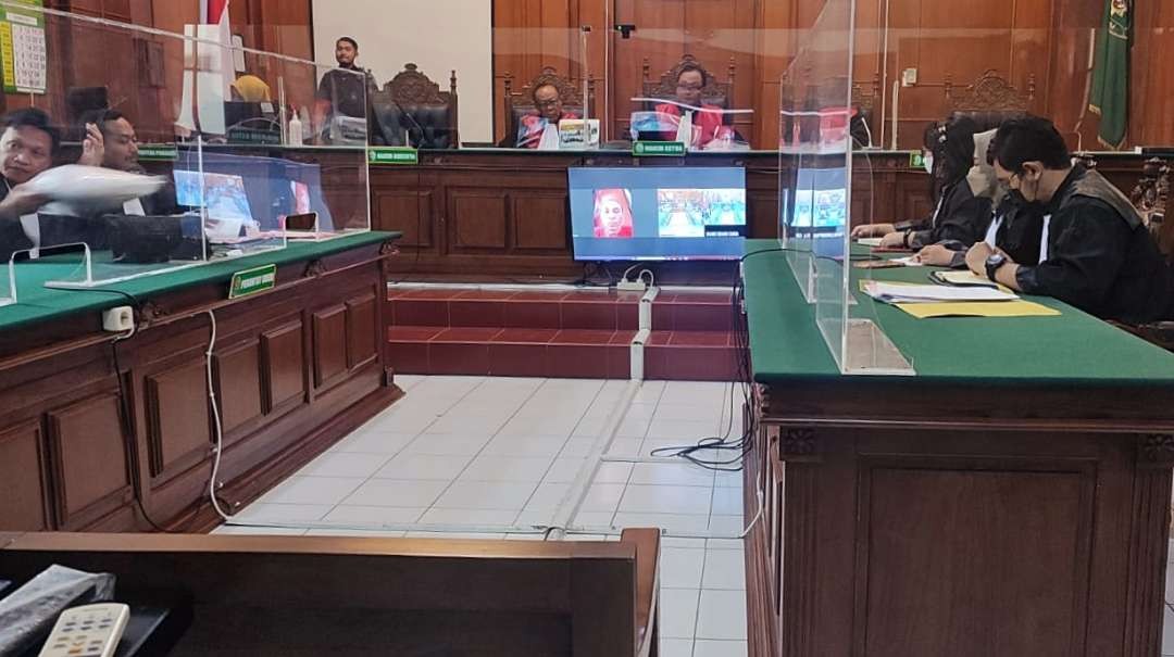 Proses sidang pembunuhan mahasiswi Ubaya di PN Surabaya, Kamis 2 November 2023. (Foto: Istimewa)