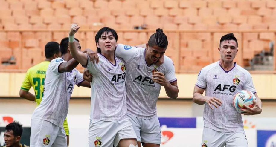 Persik Kediri Pinjamkan Rendy Juliansyah (kedua dari kiri) ke Persita. (Foto: Istimewa)