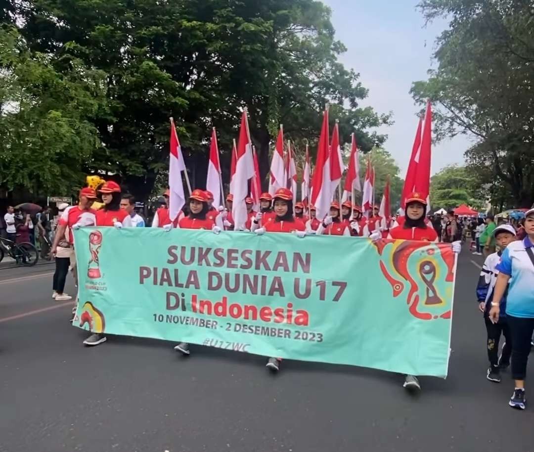 Pawat tur Trofi Piala Dunia U-17 di Solo, Minggu 5 November 2023. (Foto: Instagram @erickthohir)