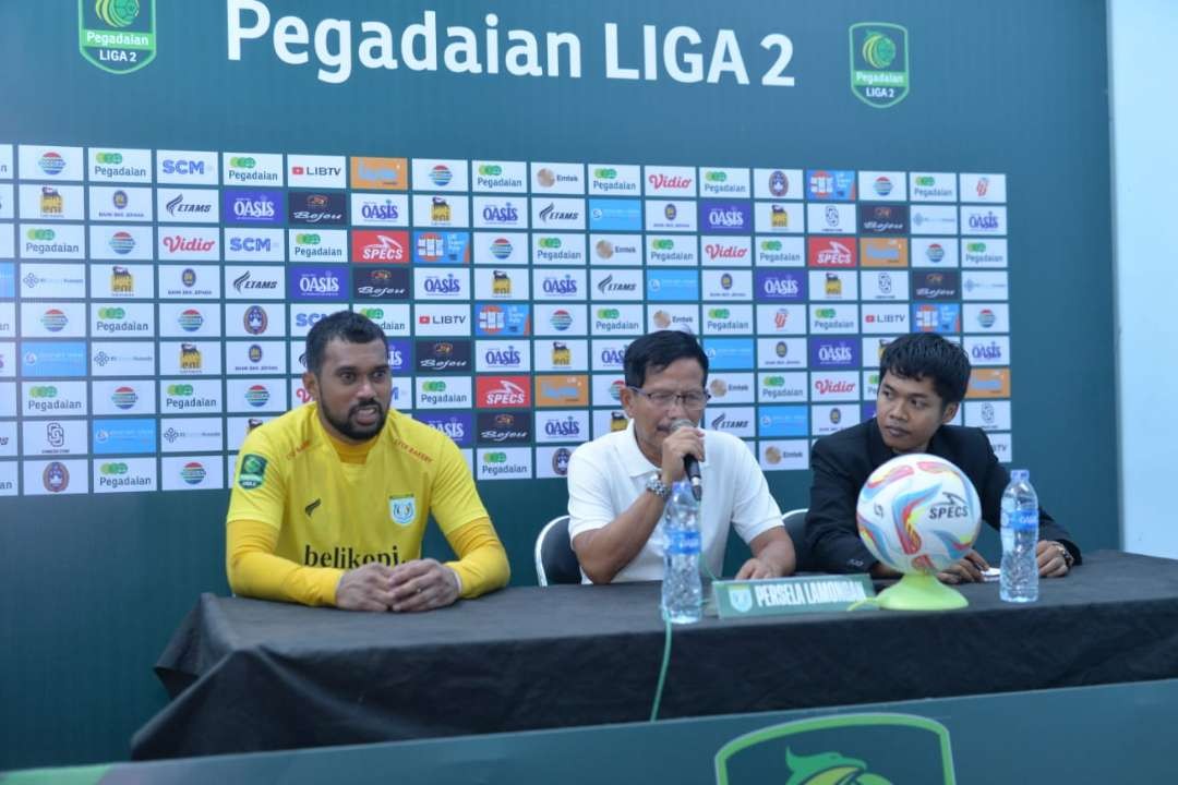 Pelatih Persela Djajang Nurdjaman terkait hasil imbang anak asuhnya melawan Persijab. (Foto: Istimewa)