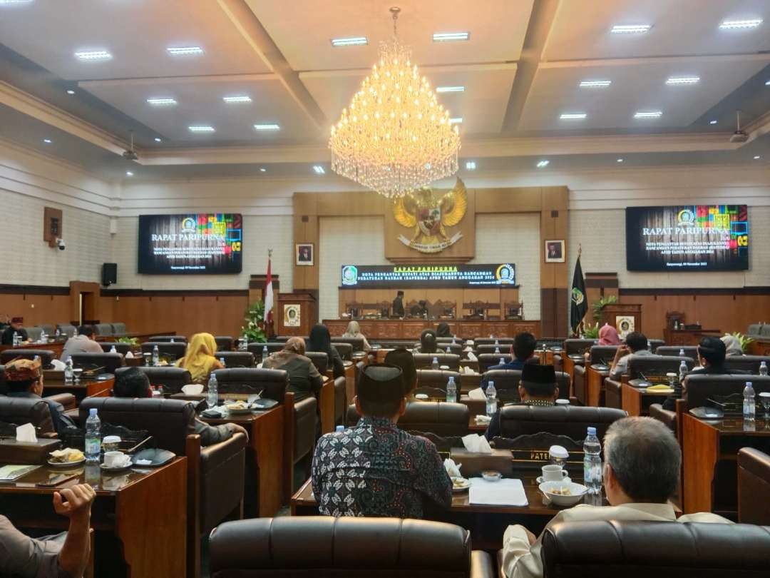 Rapat Paripurna DPRD Banyuwangi (Foto: istimewa)