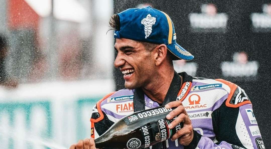 Jorge Martin kembali berhasil mengalahkan Francesco Bagnaia di sprint race MotoGP Malaysia 2023. (Foto: X/@88jorgemartin)