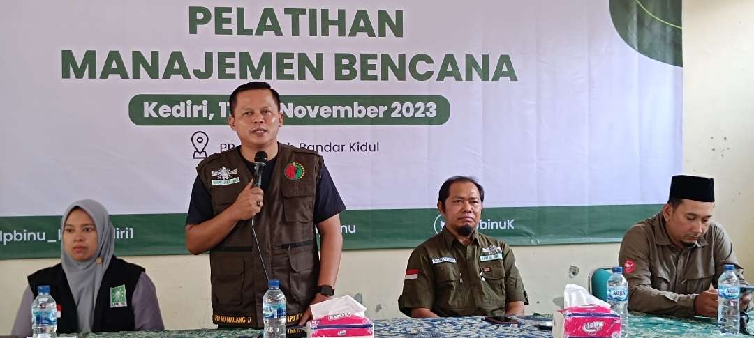 LPBI NU Kota Kediri edukasi pahlawan kemanusiaan belajar manajemen bencana. (Foto: Fendi Lesmana/Ngopibareng.id)