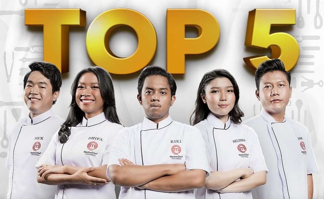 Kiki (tengah) dan Dhifa (kiri) lolos Top 4 MasterChef Indonesia season 11, Minggu 12 November 2023. (Foto: Instagram @masterchefina)