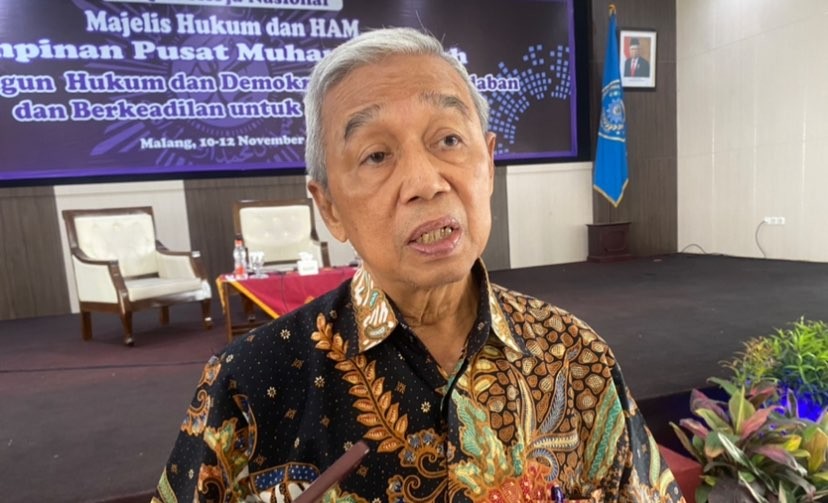 Ketua PP Muhammadiyah Bidang Hukum, HAM dan Hikmah, Busyro Muqoddas usai menghadiri acara Rapat Kerja Nasional MHHPP Muhamadiyah di Malang (Foto: Lalu Theo/Ngopibareng.id)