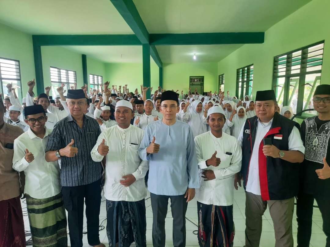 Wakil Ketua TPN Ganjar-Mahfud, Tuan Guru Bajang Zainul Majdi (tengqh). (Foto: Tim Media Ganjar Pranowo)