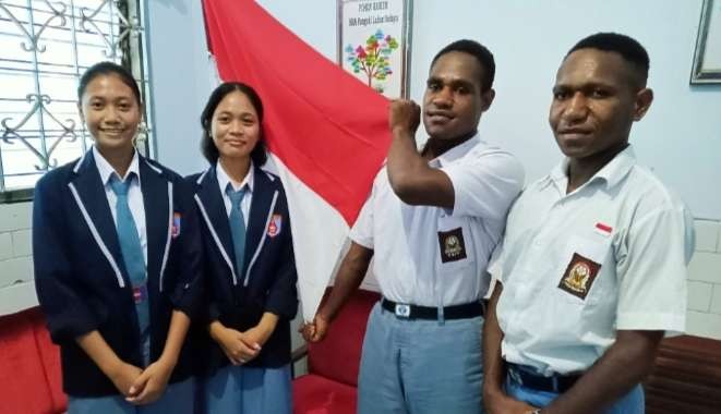 Di antara peserta program Afirmasi Pendidikan Menengah (ADEM) dari Sulawesi Selatan dan Papua. (Foto: Asmanu Sudharso/Ngopibareng.id)