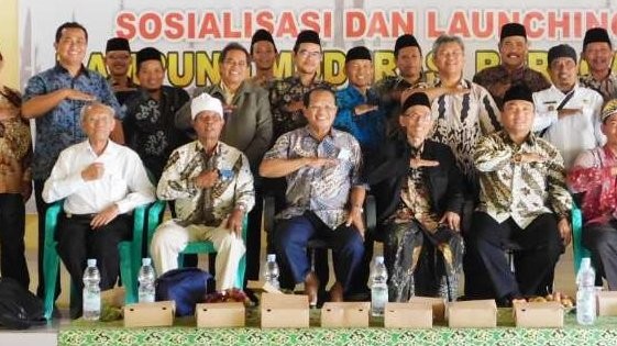 Para kiai bersama tokoh masyarakat selalu mengajarkan kebaikan dan amal saleh dalam kehidupan sehari-hari. (Ilustrasi)