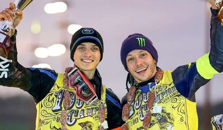 Luca Marini dan Valentino Rossi punya hubungan individu yang berbeda dengan Marc Marquez. (Foto: X/@Luca_Marini_97)