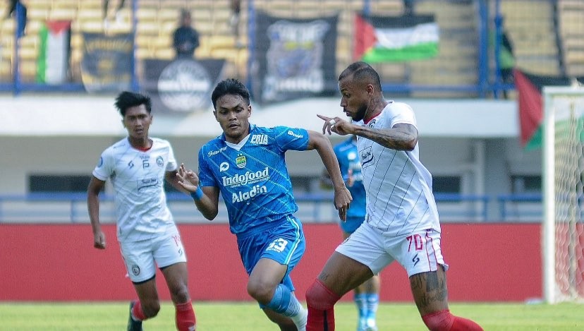 Gustavo Almeida ketika masih berseragam Arema FC (Foto: Twitter/@Aremafcofficial)