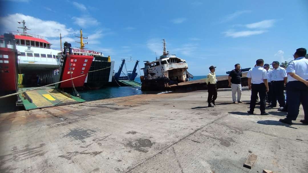 Dermaga Bulusan akan difungsikan untuk atase kemacetan pada libur Nataru nanti (foto: Muh Hujaini/Ngopibareng.id)