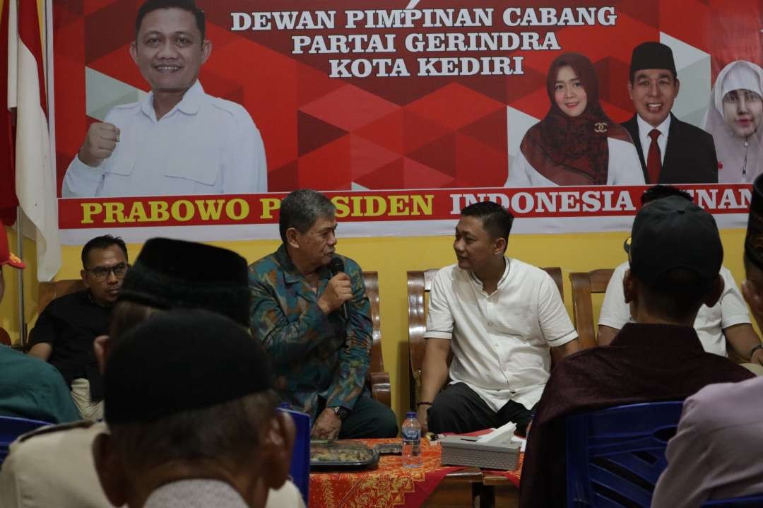 Sejumlah veteran pejuang di Kota Kediri yang tergabung dalam Legiun Veteran Republik Indonesia (LVRI) Kota Kediri melakukan silaturahmi ke kantor DPC Gerndra Kota Kediri. (Foto: Istimewa)