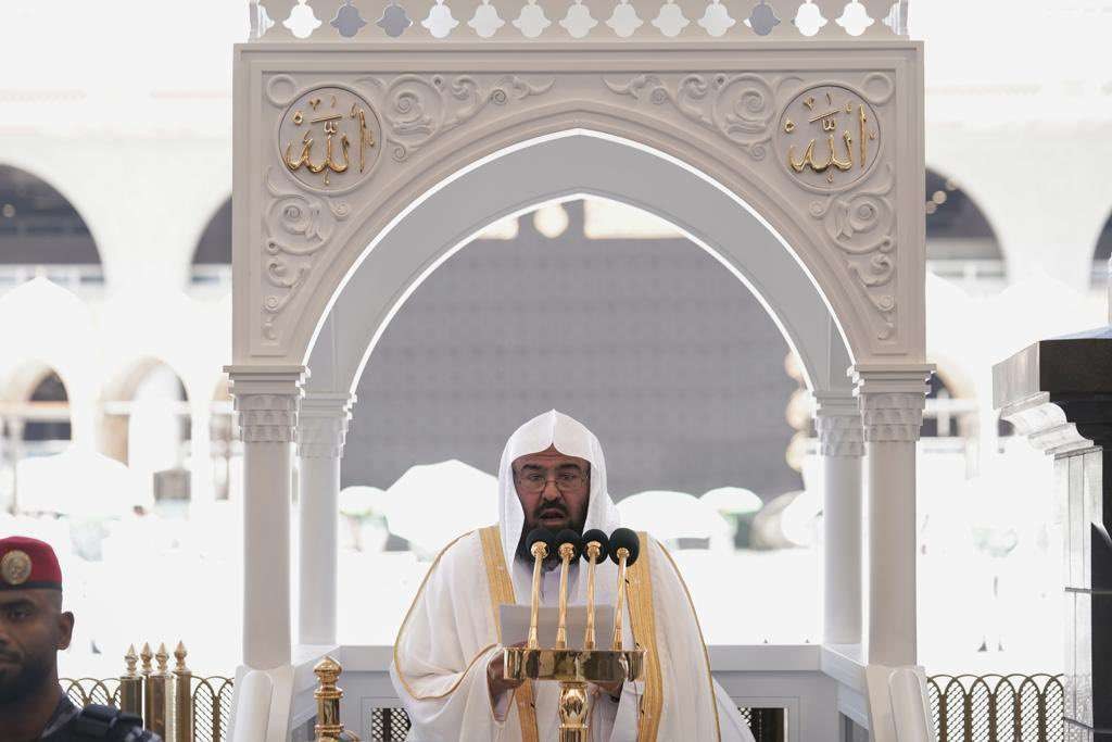 Imam besar Masjidil Haram dan Nabawi Sheikh Abdul Rahman Al-Sudais, serukan umat Islam dunia bersatu dukung Palestina. (Foto: X)