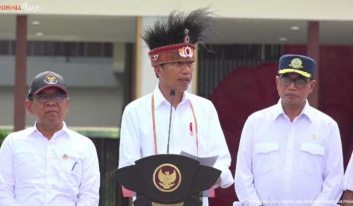 Presiden Jokowi Meresmikan Bandara Siboru Dan Douw Aturure Papua