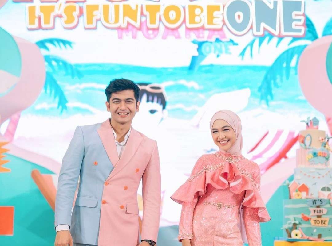 Foto Ria Ricis dan Teuku Ryan tersisa di unggahan Instagram Ria Ricis di ulang tahun Moana, 30 Juli 2023. (Foto: Instagram @riaricis1795)