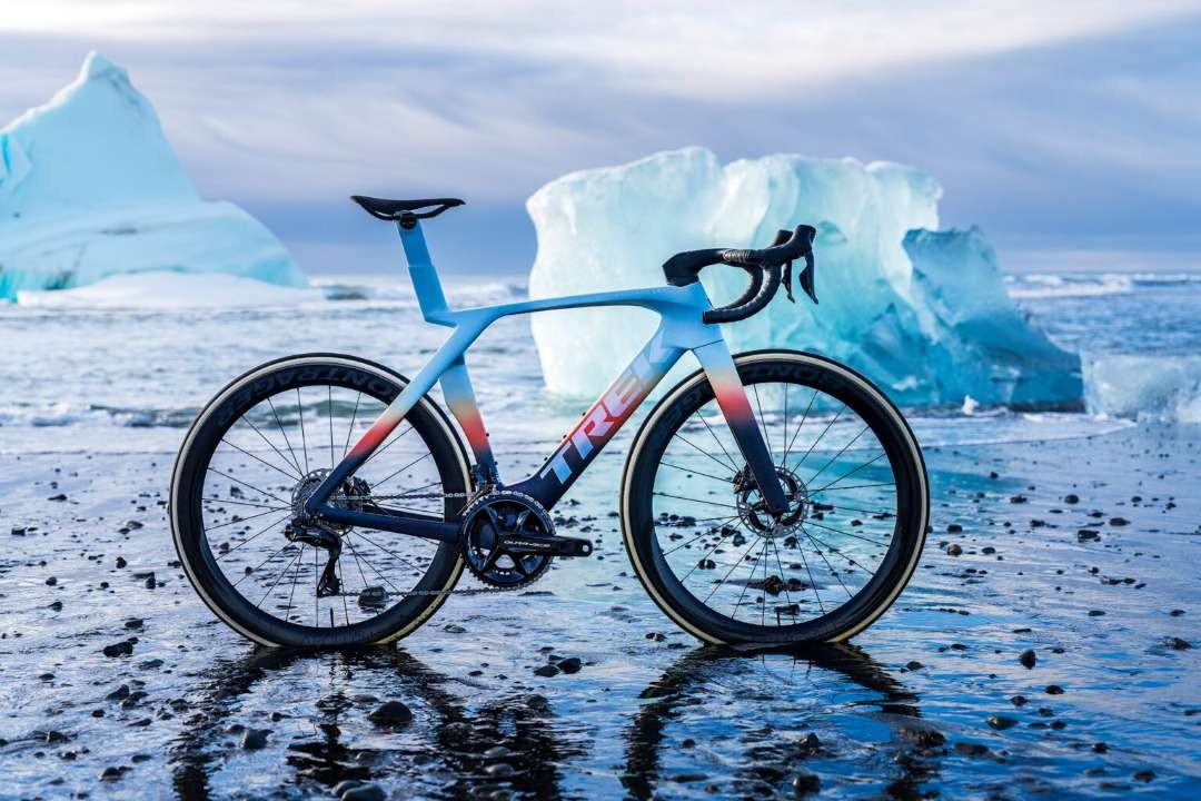 Warna baru dari Trek Project One, Crystalline Arctic Haze. (Foto: Istimewa)