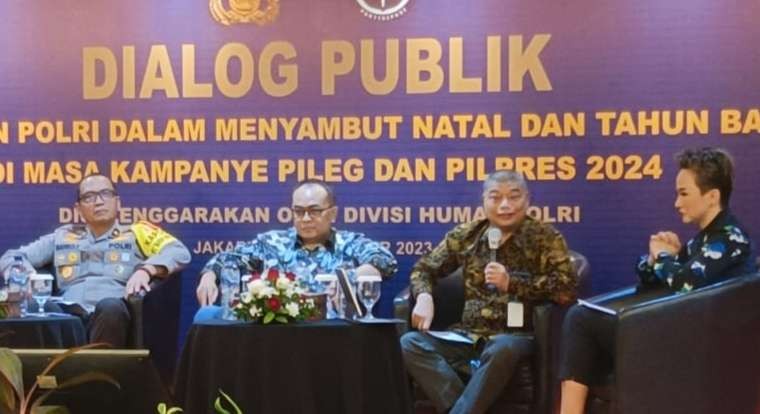 Dialog Publik Akhir Tahun dengan tema "Kesiapan Polri dalam Menyambut Natal Dan Tahun Baru di Masa Kampanye Pileg dan Pilpres 2024". (Foto: benylny for ngopibareng.id)