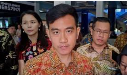 Gibran Rakabuming Raka sedang viral. Calon Wakil Presiden nomor urut dua itu, salah mengucapkan asam folat menjadi asam sulfat. (Foto ilustrasi: Narasi TV)