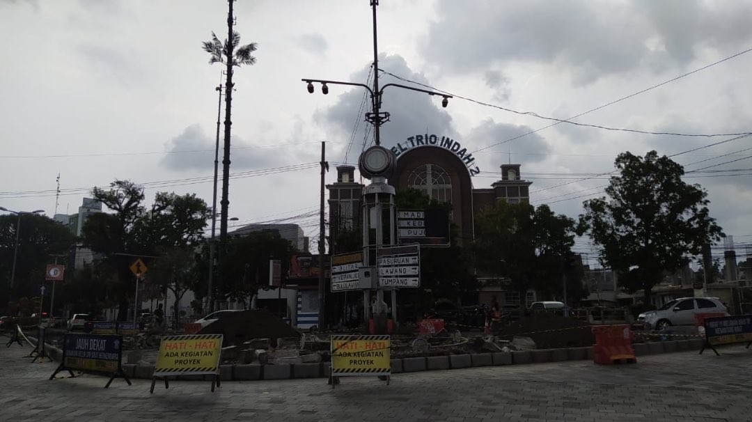 Proyek pulau taman di jam kota peninggalan Belanda, Koridor Kayutangan Heritage (Foto: Lalu Theo/Ngopibareng.id)