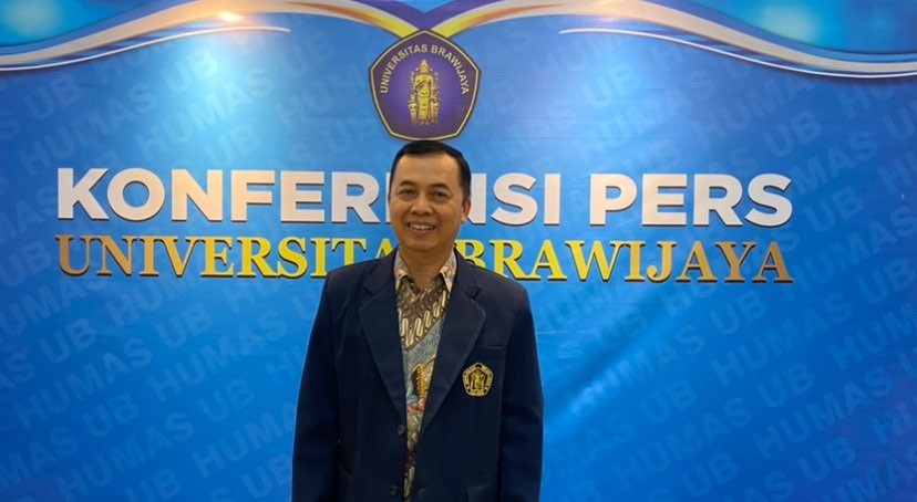 Profesor Universitas Brawijaya (UB) di bidang Ilmu Pangan Fungsional Hasil Perikanan, Hardoko saat berada di Gedung Rektorat UB (Foto: Lalu Theo/Ngopibareng.id)