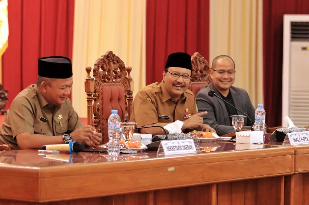 Gus Ipul dalam sambutannya menyampaikan penguatan budaya kerja ASN berAKHLAK ini merupakan upaya untuk mendukung peningkatan kinerja. (Foto: Pemkot Pasuruan)